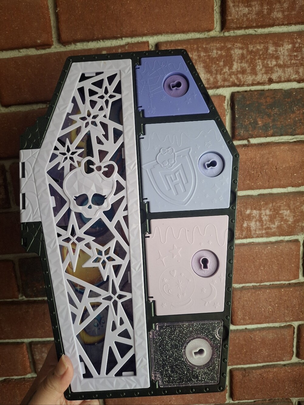 Monster high locker